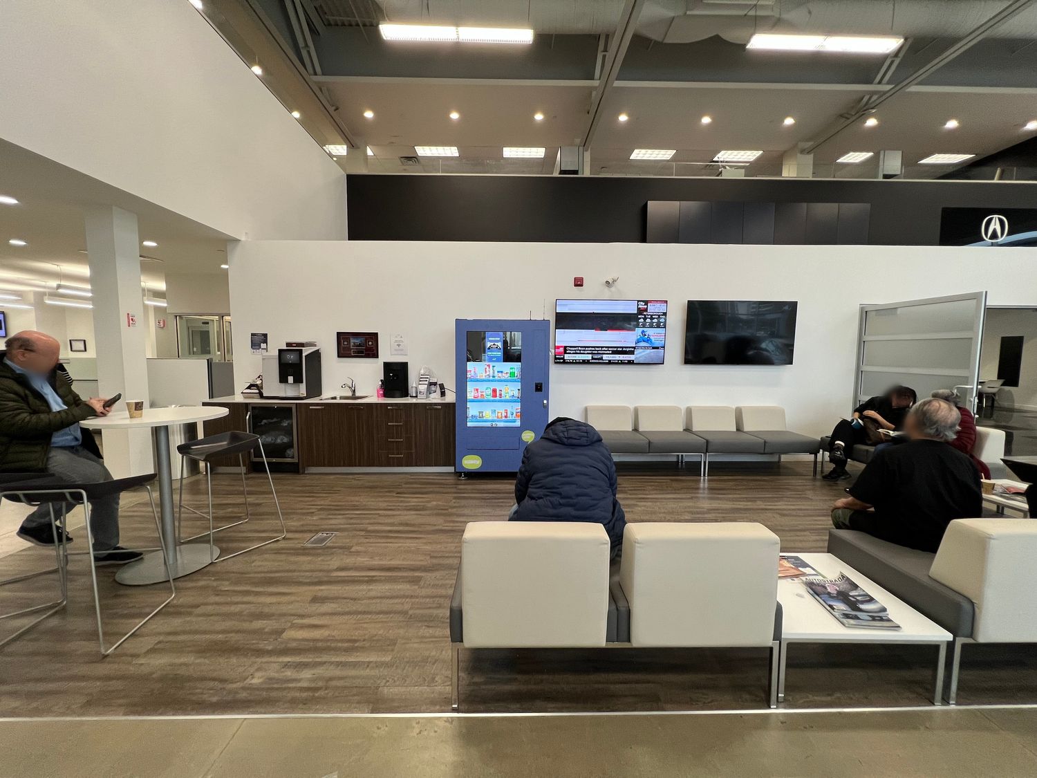 Conte Vending machine on the showroom floor