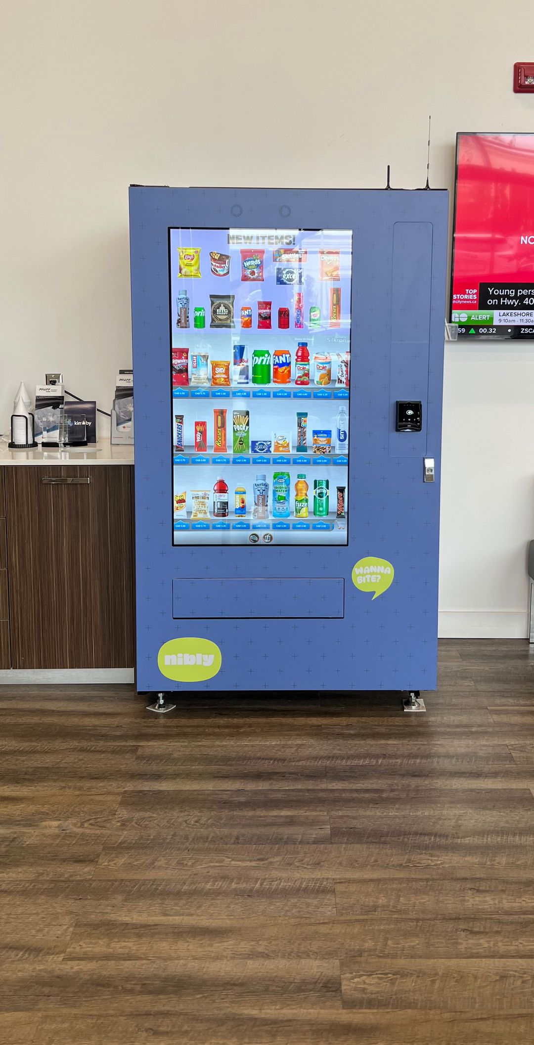 Conte Vending touchscreen vending machine close-up